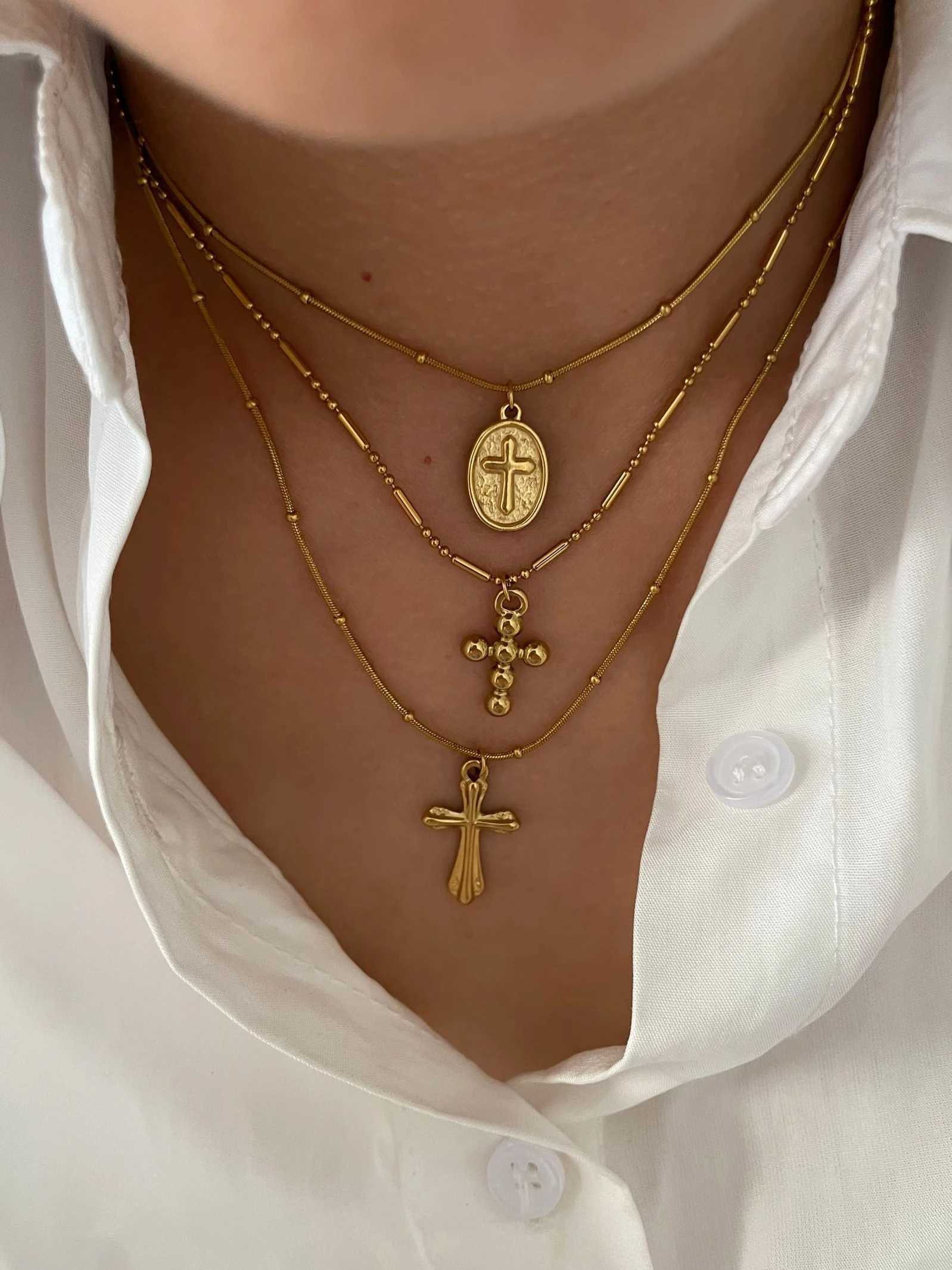 Perisbox stainless steel gold-plated oval round bead metal texture cross pendant necklace suitable for womens creative Tren Collections W241121