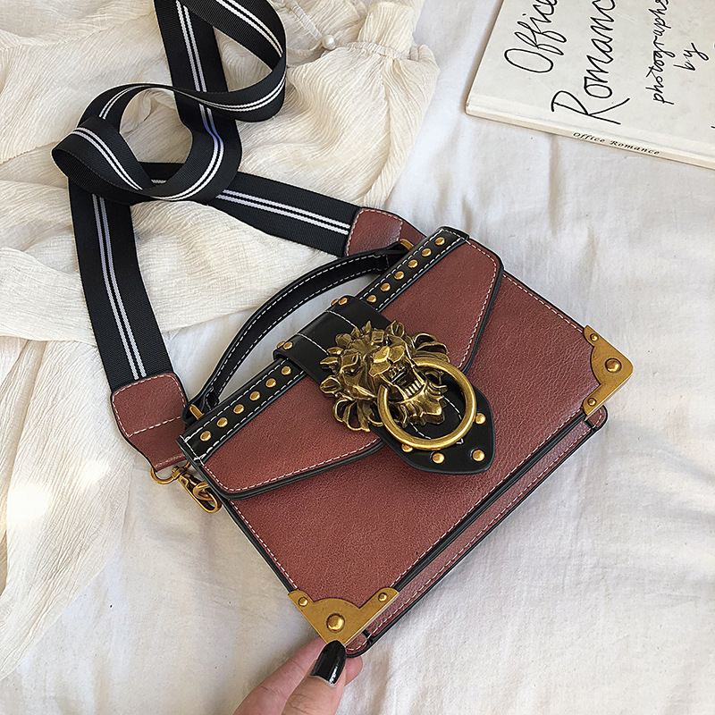 New PU Women s Single Shoulder Horizontal Body Simple trend Rivet leisure Handheld Lion Head Small Square Bag Designer Handbag