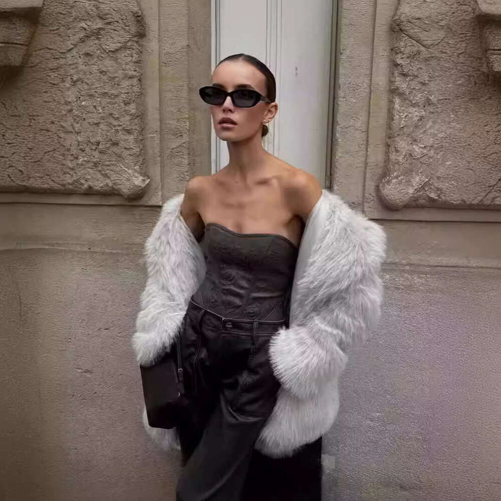 2024 Autumn/Winter Women's Wear Artificial Fur Warm Medium to Long Thick Coat D69084