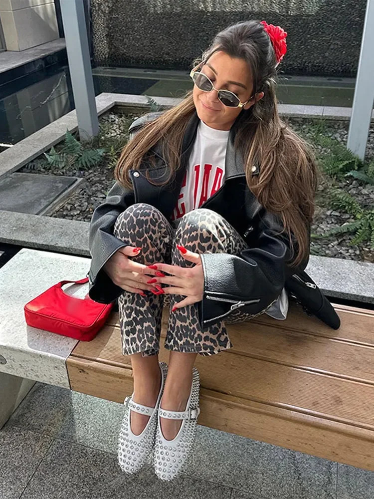 Fashion Leopard Print Wide Leg Jeans Pants For Women Loose Pocket High Waist Zipper Trousers Spring Chic Female High Streetwear 240420