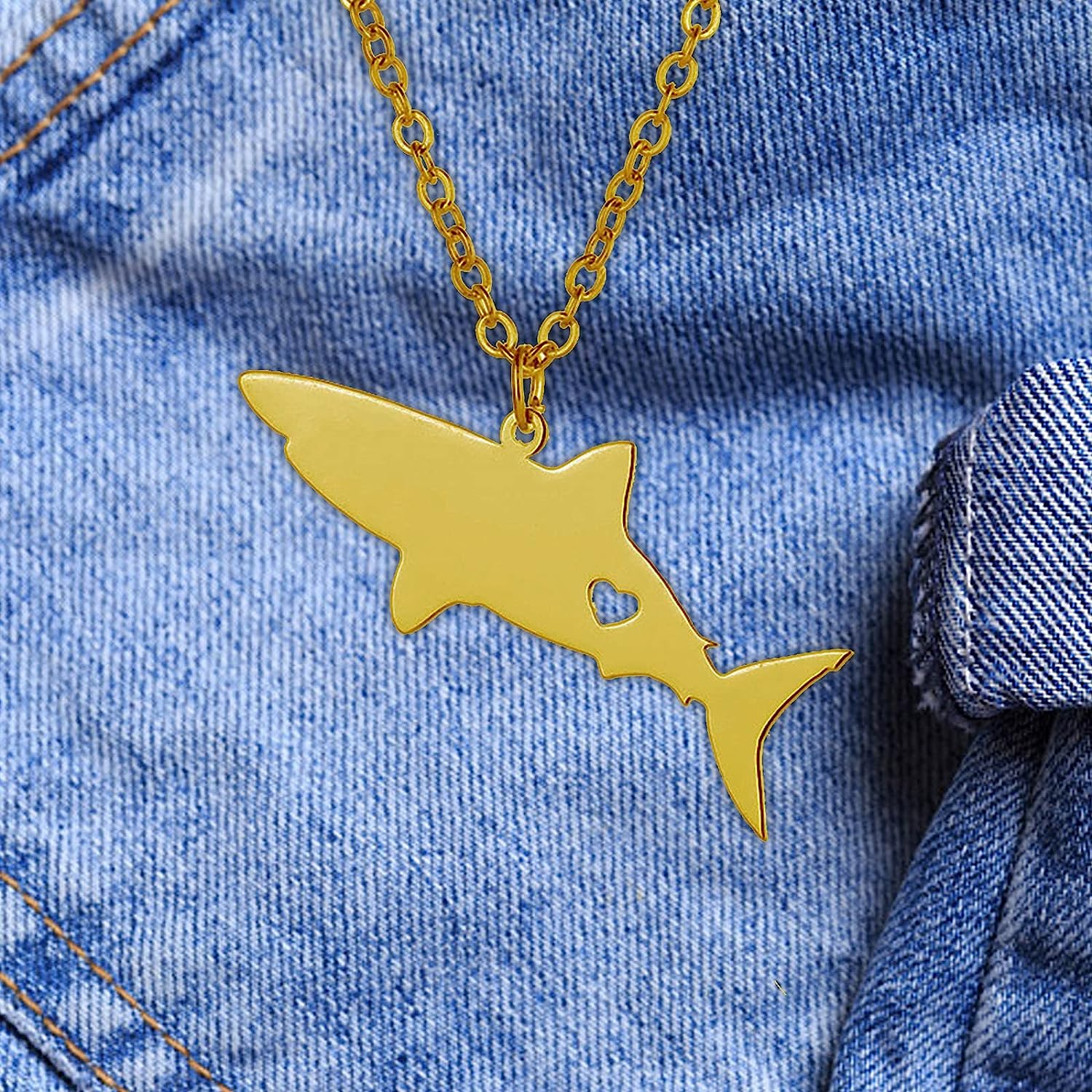 Cute Tiny Fish White Shark Necklace with Heart Small Whale Ray Cetacean Chain Stainless Steel Pendant Clavicle Collar Choker Sea Ocean Aquatic Marine 