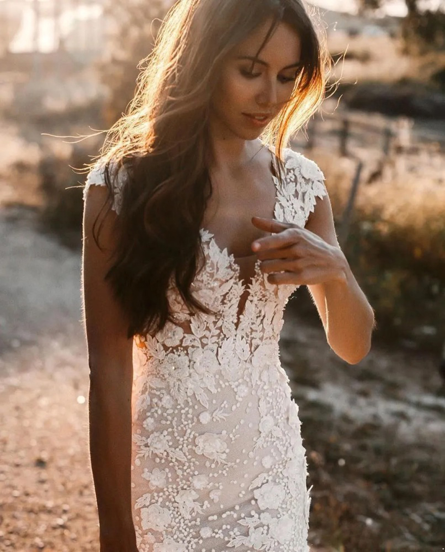 Boho Beach Mermaid Wedding Dresses Lace Deep V Neck Necke Cap Sleeves Chapel Train Plus Size Bride Gown Vestidos De Novia e estidos