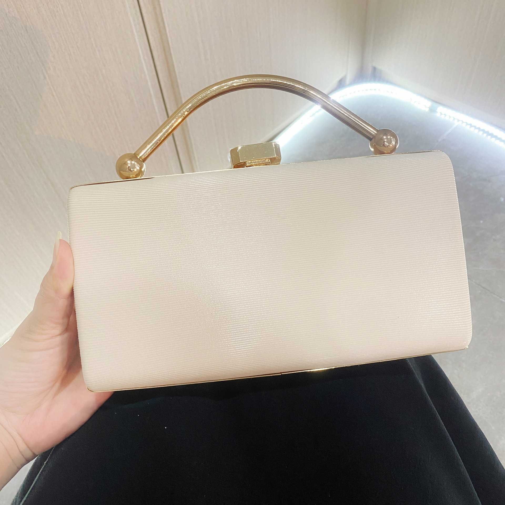 Wedding Dress Banquet Bag Minimalist Small Fragrant Scenery Noodle Handheld Bag 241122