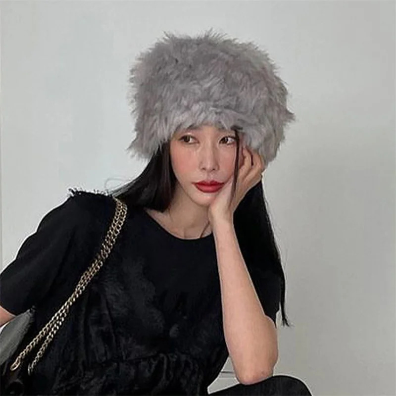 Winter Hat For Womens High Quality Mink Fur Thickened Warm Pullover Beanie Fashion Y2K Same Style Plush Flat Cap 241122