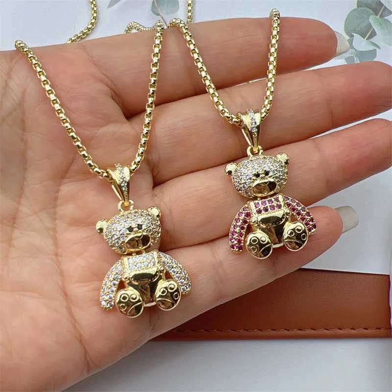 2023 Fashion Cute CZ Crystal Ted Bear Necklace Womens Copper Gold Plated Heart Bear Necklace Animal Jewelry Gift W241121