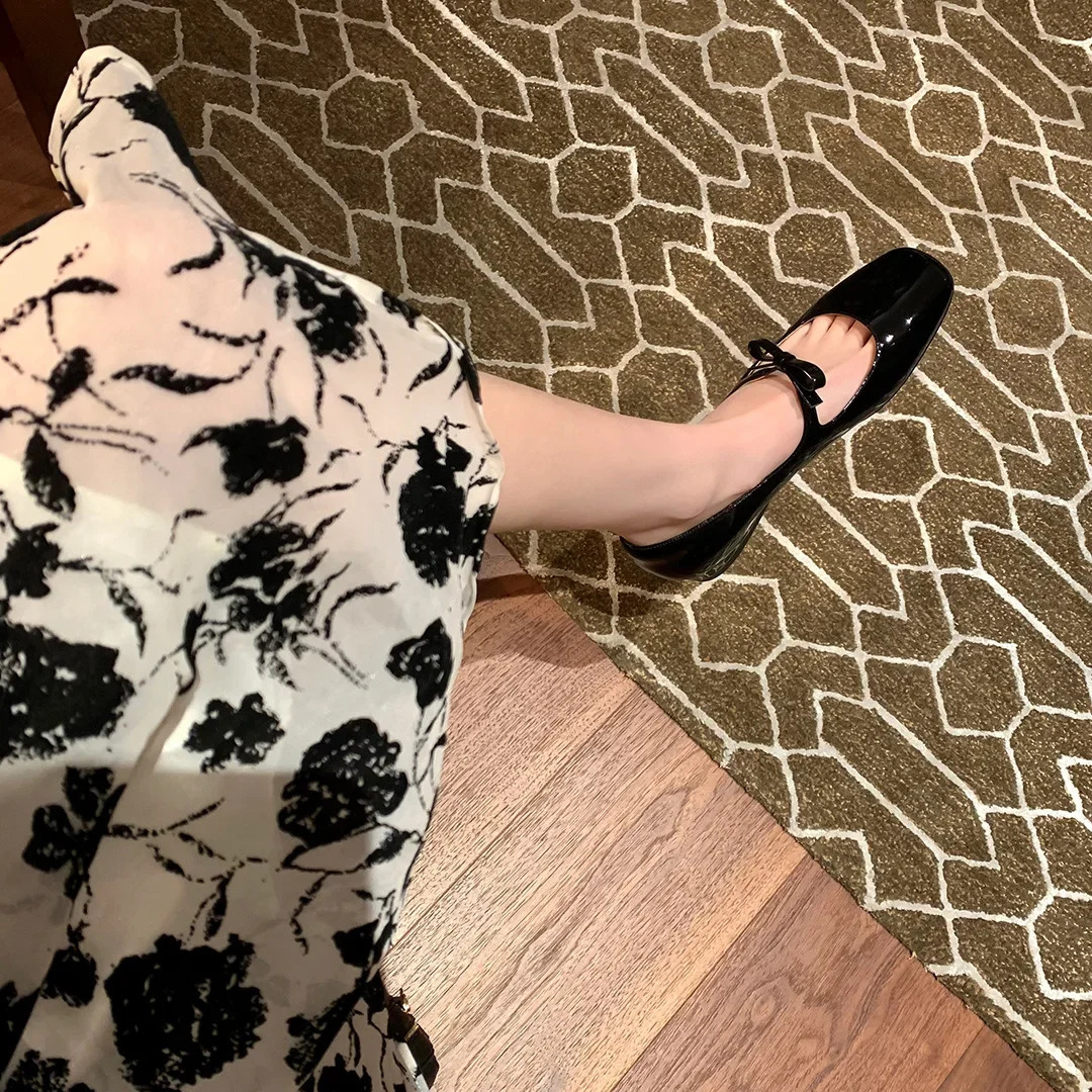 2024 Bowknot Mary Jane Shoes Women Square Toe Glossy Leather Flats Female Red Dance Ballets Party Ball Bridal Wedding Shoes 240415