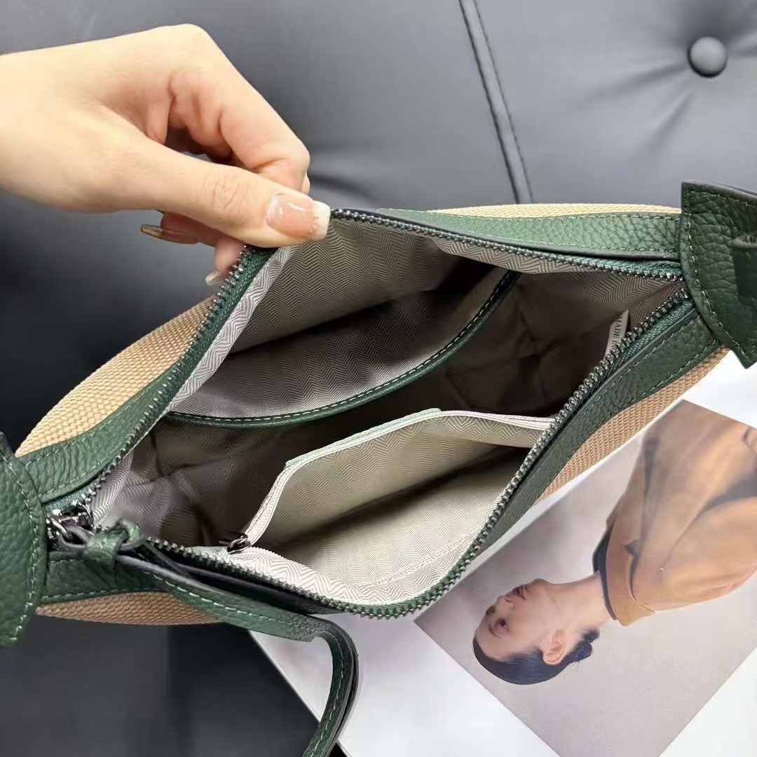 Free Shipping Premium Plaid Armpit Spring New Luxury Slanted Crescent Retro Shoulder Bag