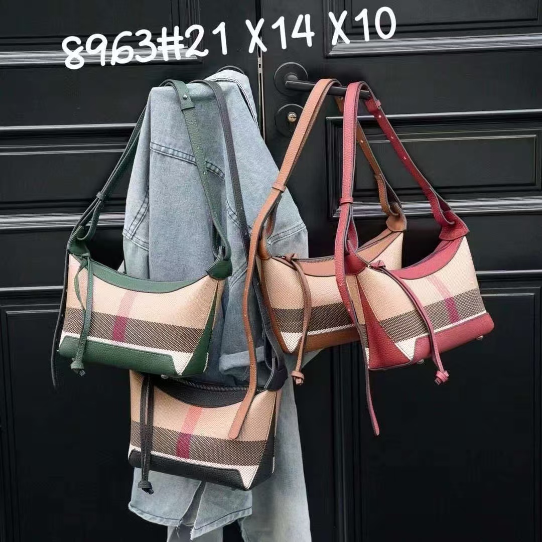Advanced plaid armpit new designer crescent bag, retro British style shoulder bag