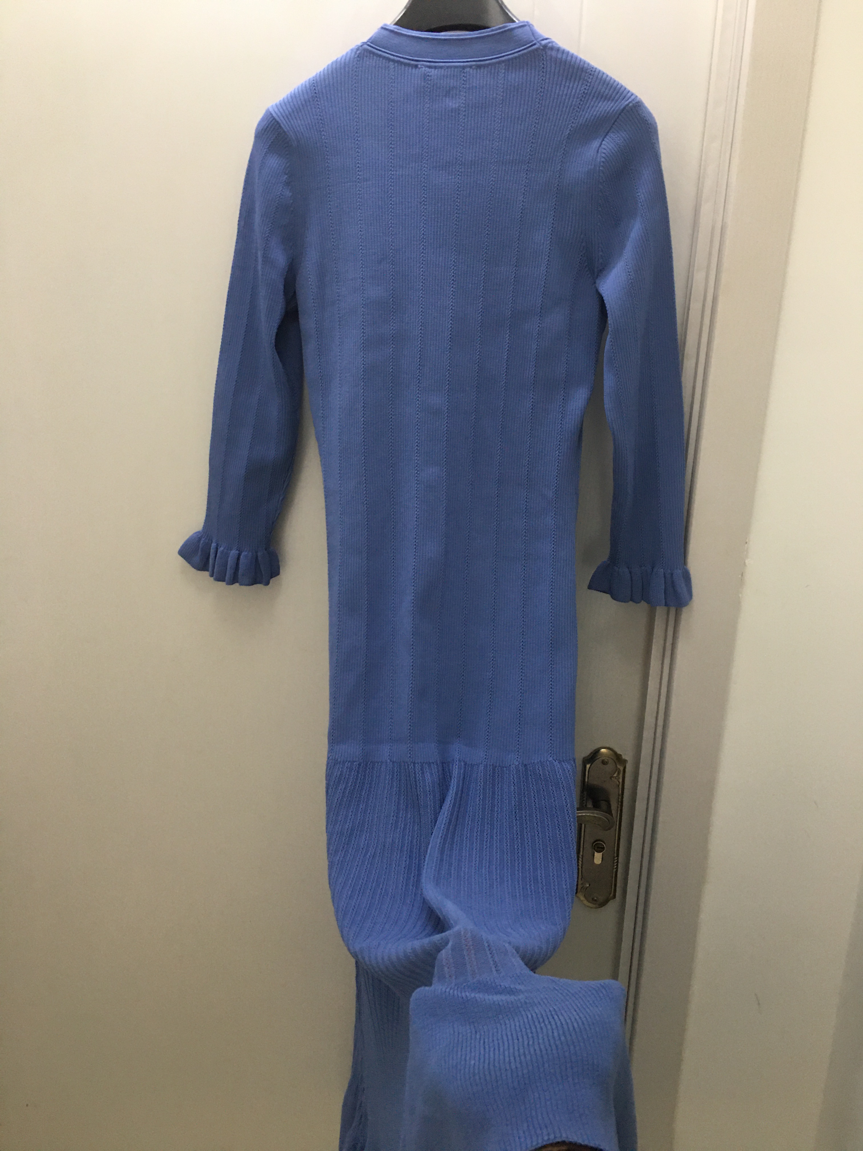 2024 Summer Sandr o Classic French style peacock blue V-neck knitted dress with slim fit and fishtail length