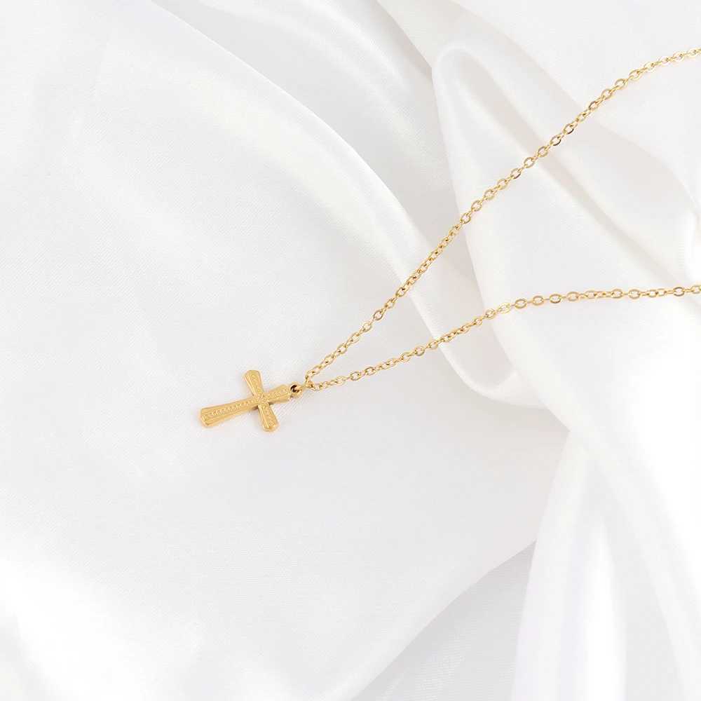 18k Gold Plated Stainl Steel Snake Chain Choker Necklace For Woman Cross Pendants Necklaces Gifts Men Jewelry WholesaleX241123