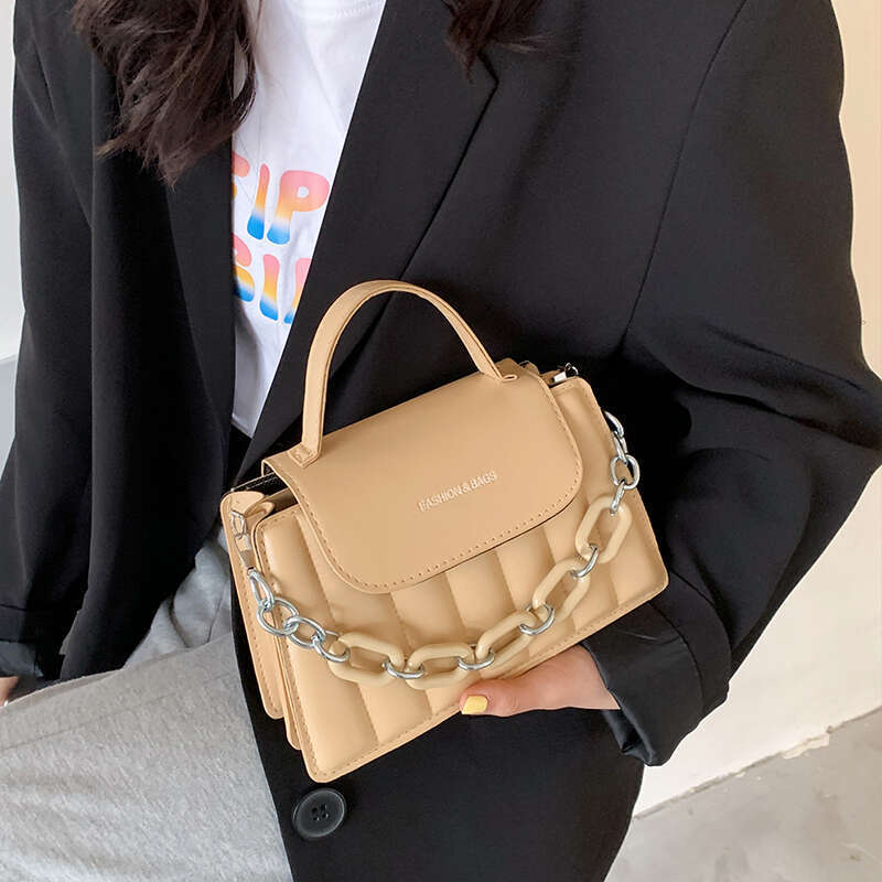 New Chains Shoulder Women Solid Color Crossbody Designer Messenger Handbag and Purse Top-handle Bag feminina