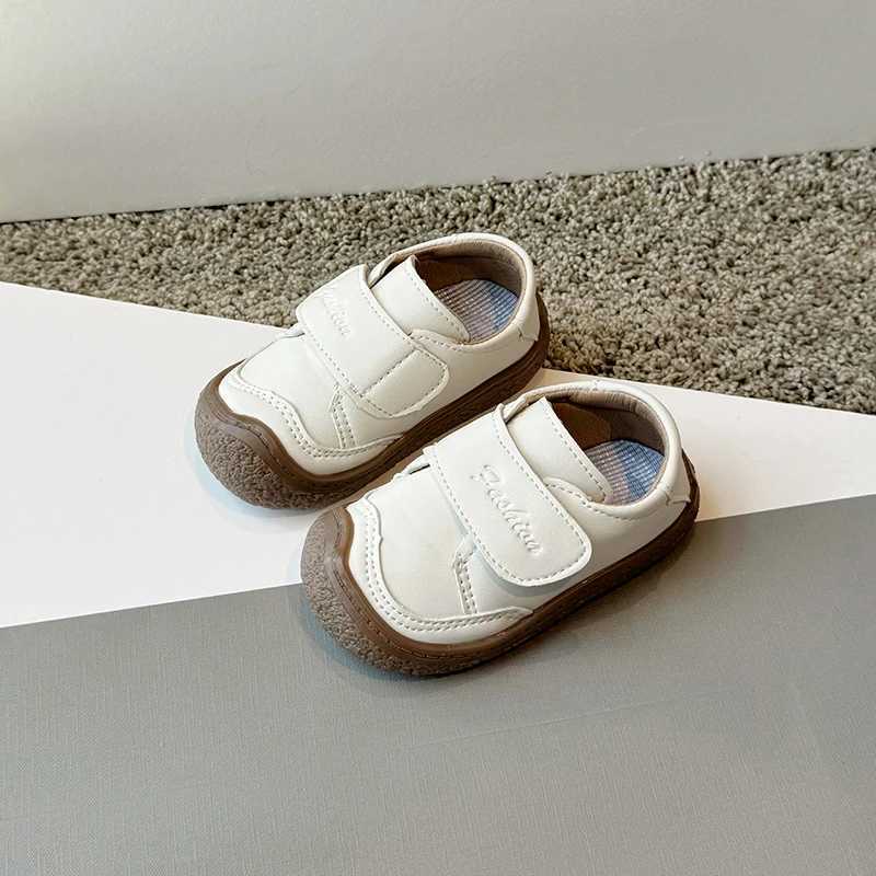 Athletic Outdoor Childrens Closed Toe Toddler Shoes Spring Autumn New Baby Soft-soled Casual Flats Girls Kick-proof Small Leather Boys Footwear C26013