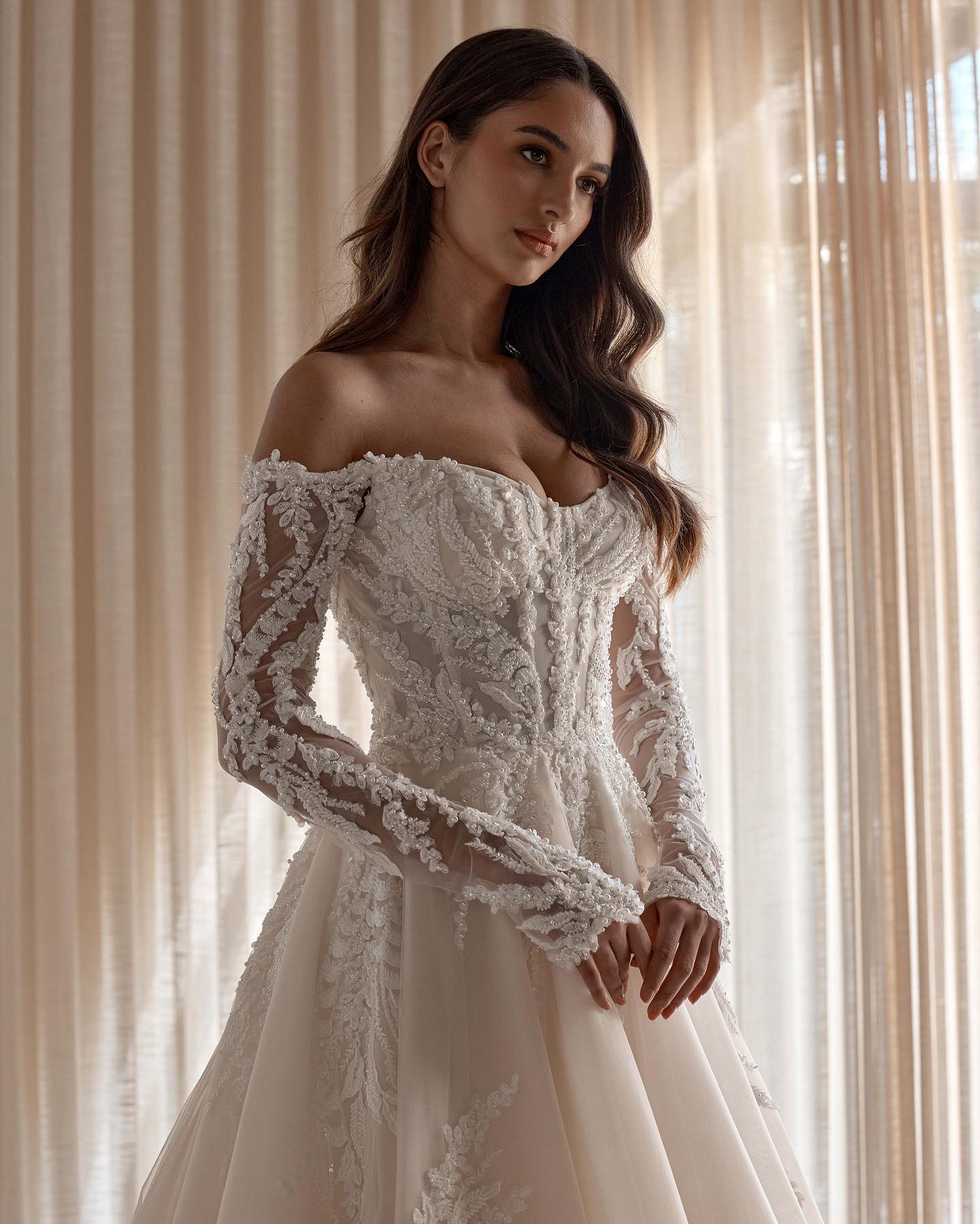 Gorgeous A e Dresses Off Shoulder Pearls Lace Bridal Gowns Long Sleeves Vestido De Novia Backless Sweep Train Boho Wedding Dress