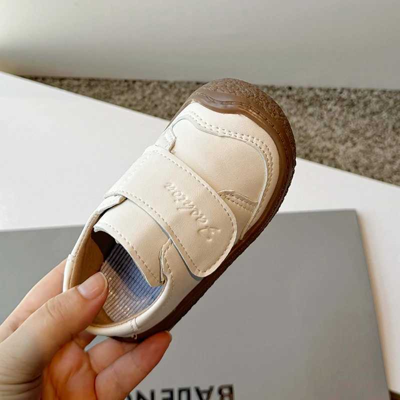 Athletic Outdoor Childrens Closed Toe Toddler Shoes Spring Autumn New Baby Soft-soled Casual Flats Girls Kick-proof Small Leather Boys Footwear C26013