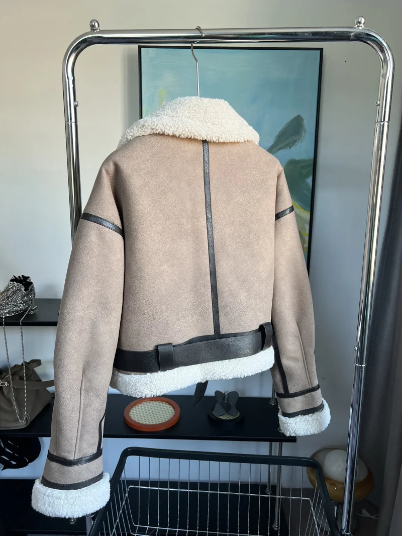 2024 TRAF synthetic sheepskin womens Coat Thickened thermal bomber Jacket Y2K lapel vintage winter fashion 241122