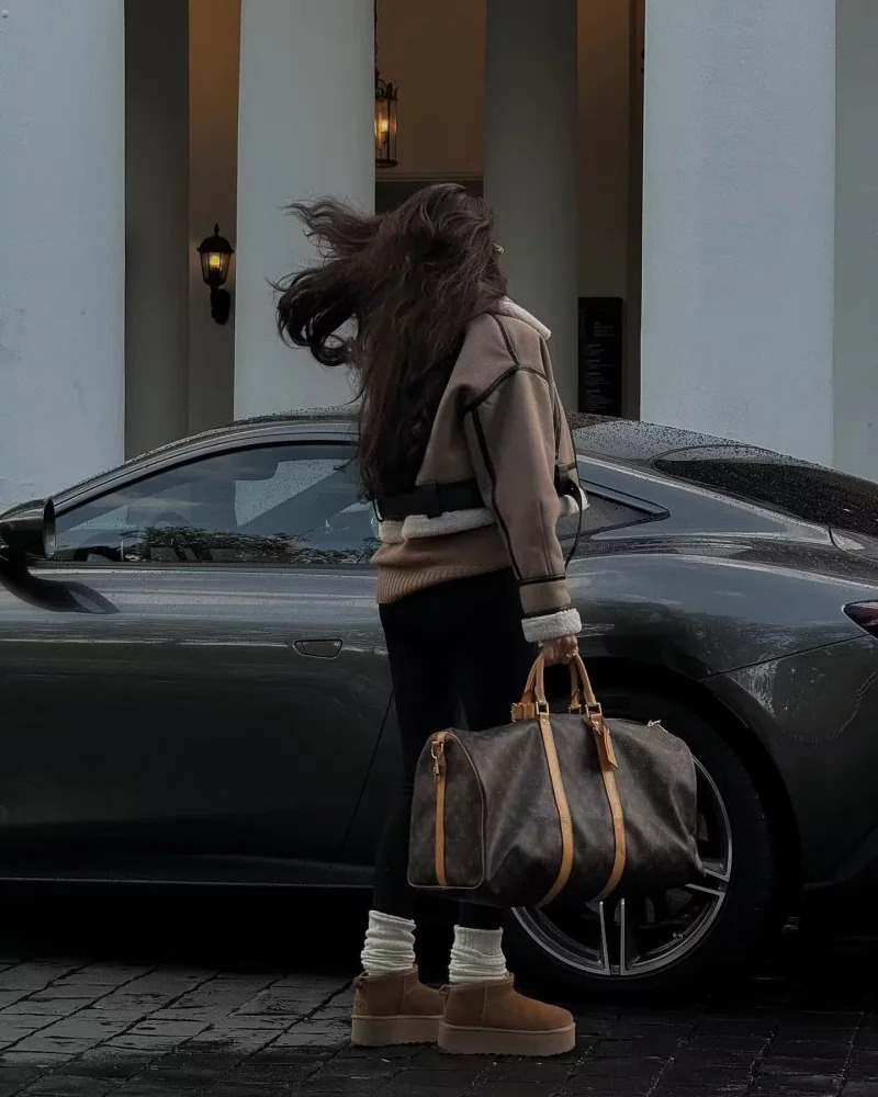 2024 TRAF synthetic sheepskin womens Coat Thickened thermal bomber Jacket Y2K lapel vintage winter fashion 241122