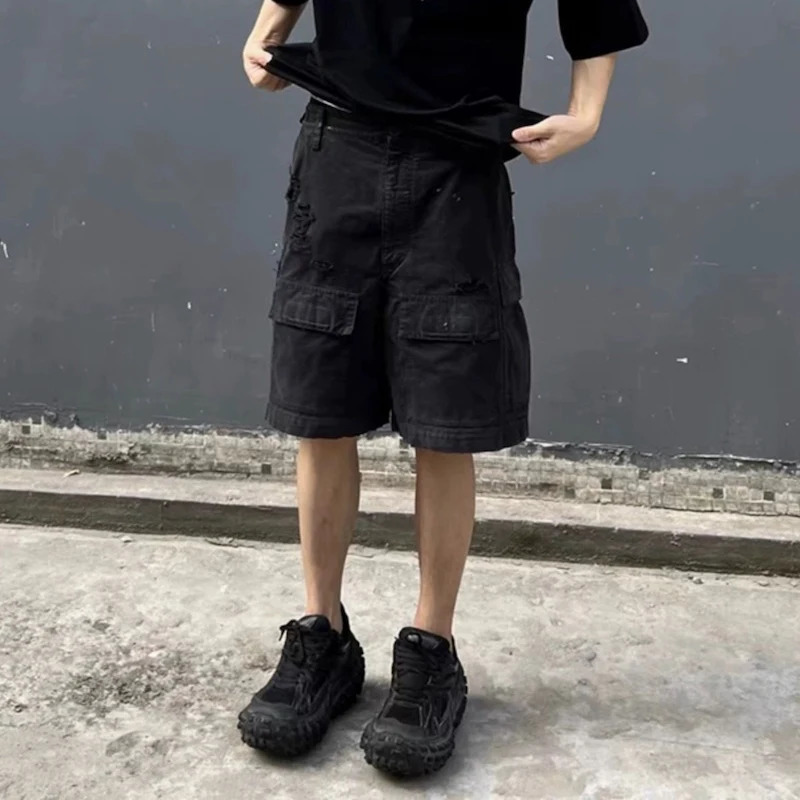 Vintage Ripped Damaged Black Cargo Shorts for Men High Street Wide Leg Baggy Overalls Distressed Summer Knee Length Pants 240409