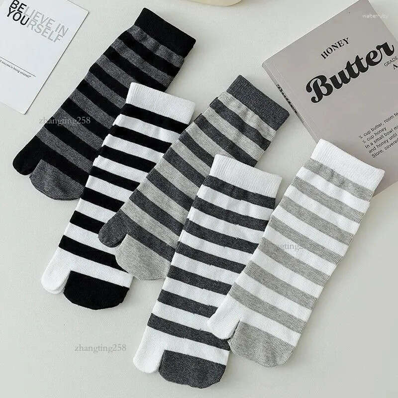 Men's Socks 2 Finger Slipper Cotton Tabi Toe Mid-tube Autumn Winter Warm Sweat-absorbing Striped Two Toed Flip-flop