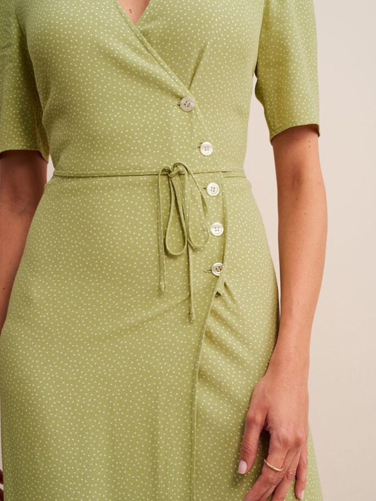 0C624M72 Women's Short Sleeved Dress Basic Casual Dresses Wavelet Dot Wrapped Skirt Silk Crepe Edition Wrapped V-neck