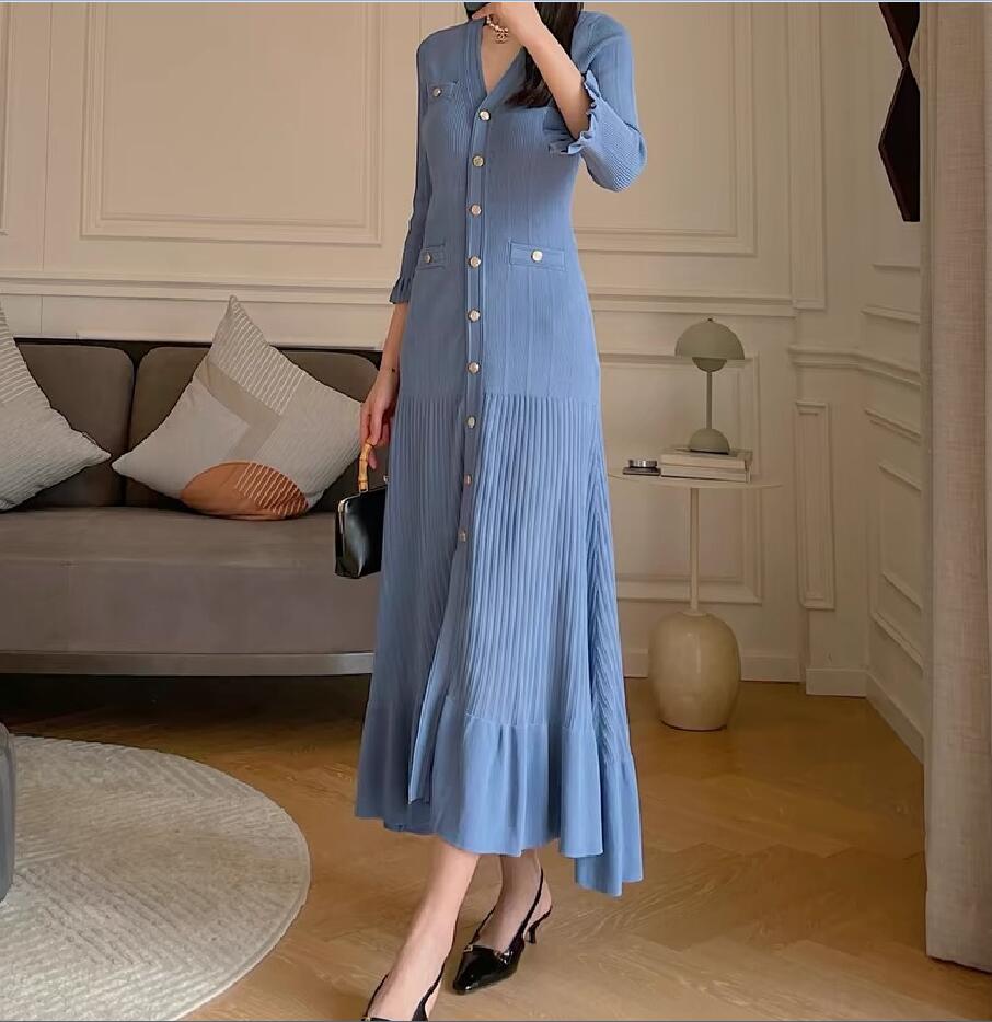 2024 Summer Sandr o Classic French style peacock blue V-neck knitted dress with slim fit and fishtail length