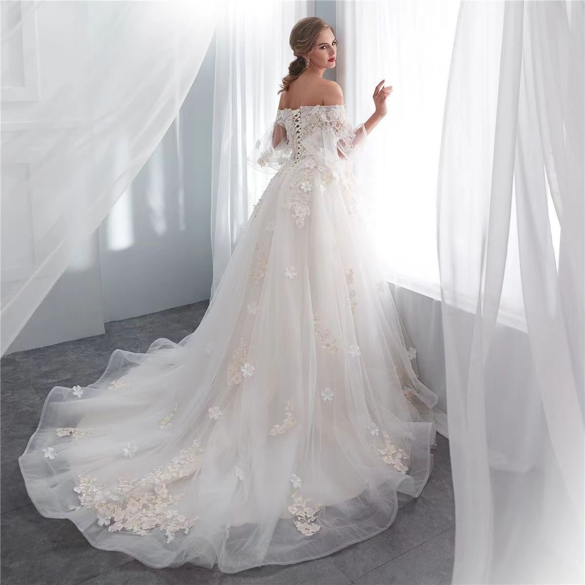 2024 lace wed dress Dresses Bohemian Boho Lace Appliqued Bridal Long Sleeve Sweep Train Beach Wedding Dress designer boho Country bride Gowns