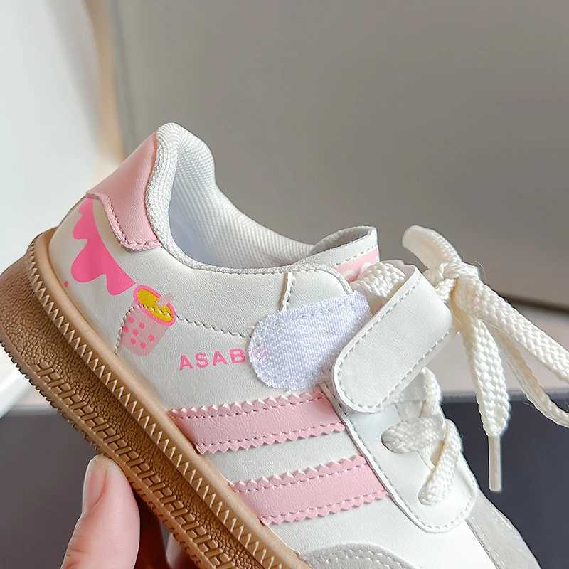 Designer 2025 Athletic Childrens Outdoor Skate Girls White Spring New Fashion Boys Canvas Kids basketball Sports Shoes Unisex Casual Sneakers C260130