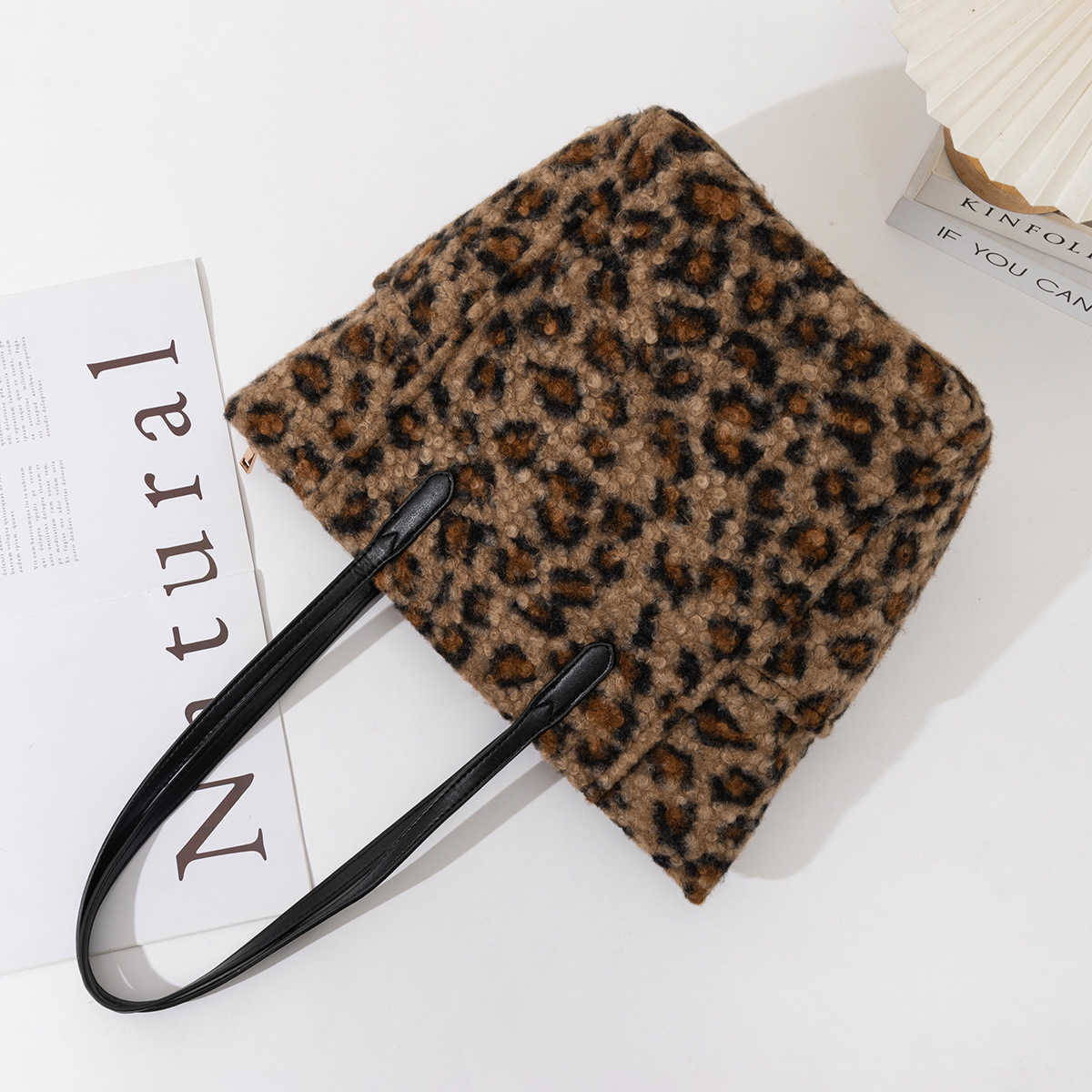 Tianzi's versatile trade niche leopard print large capacity tote bag, personalized and fashionable handheld single shoulder bag