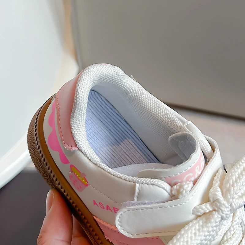 Designer 2025 Athletic Childrens Outdoor Skate Girls White Spring New Fashion Boys Canvas Kids basketball Sports Shoes Unisex Casual Sneakers C260130