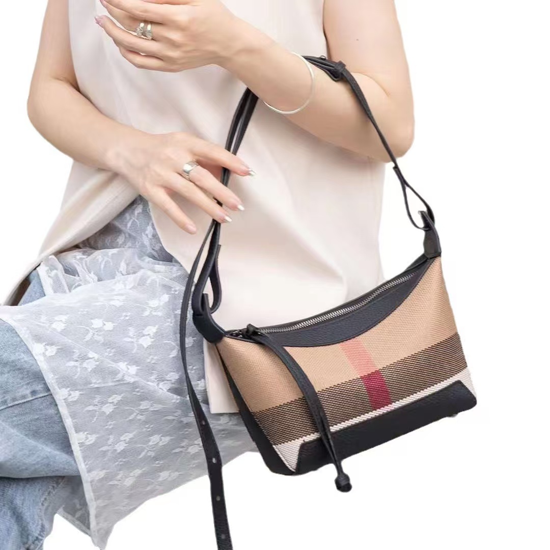 Free Shipping Premium Plaid Armpit Spring New Luxury Slanted Crescent Retro Shoulder Bag