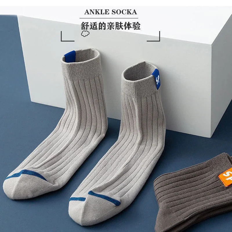 Men's Thickened Mid-Tube Socks - 5 Pairs, Warm & Comfortable Cotton Blend, Autumn & Winter Sports Socks for Everyday Wear