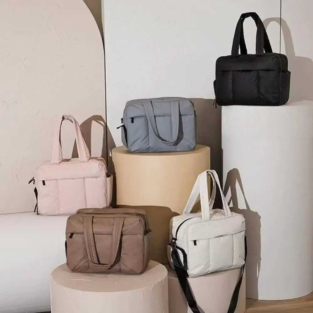 Travel Duffel Bag Quilted Nyl Weekender Bag Puffer Gym Tote Bag Women Carry Duffel Bag with Shoe Compartment Overnight BagXJ241122