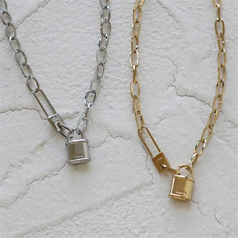 Clavicle Chain with Lock Necklace for Women Padlock Pendant High Quality Titanium Steel Plated 18K Gold Choker Fashion JewelryX241123