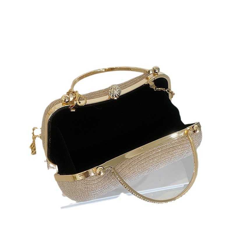 2024 new trendy women's bag with exquisite texture, simple and stylish small bag with lock buckle, single shoulder chain crossbody bag