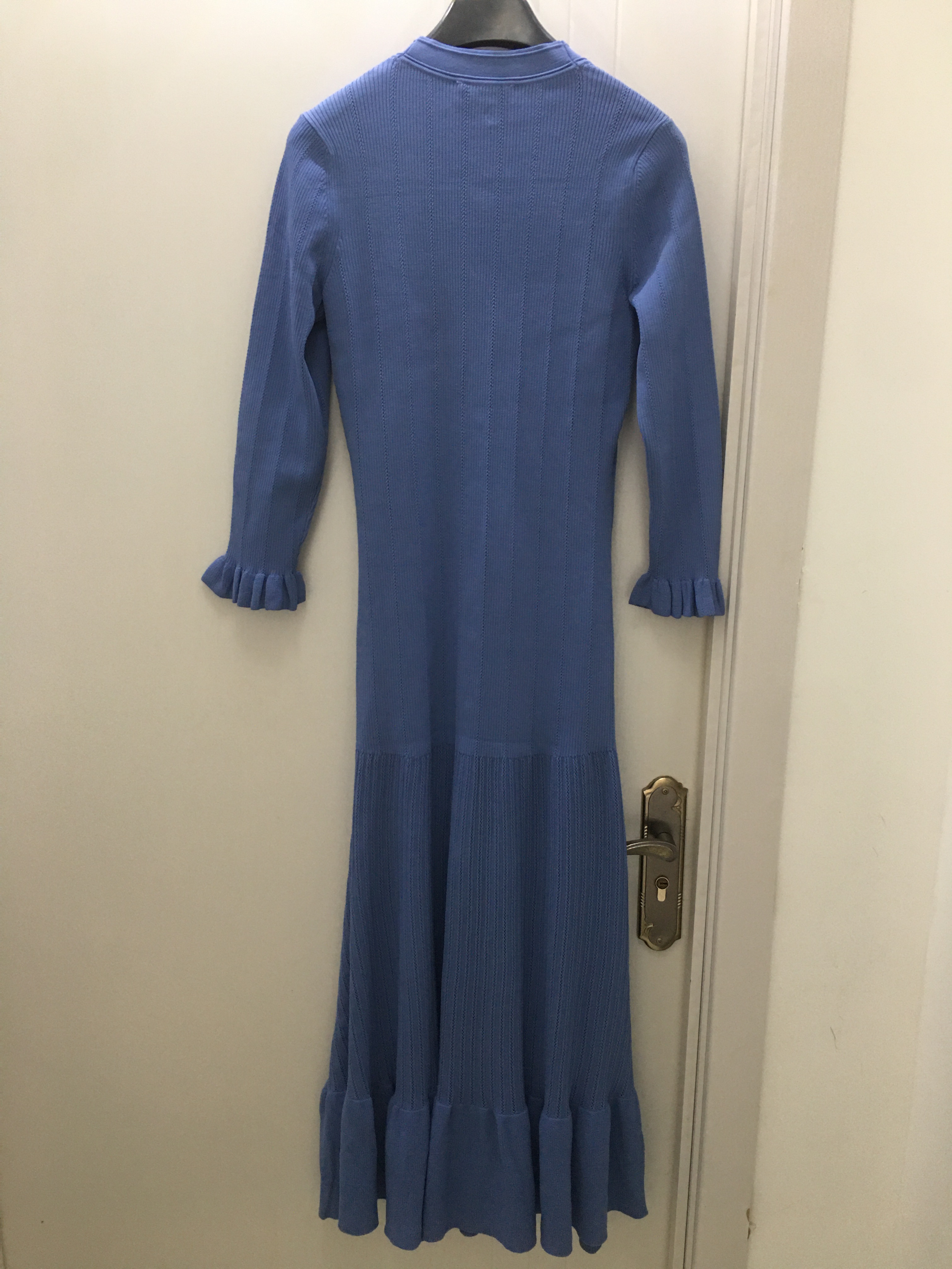 2024 Summer Sandr o Classic French style peacock blue V-neck knitted dress with slim fit and fishtail length