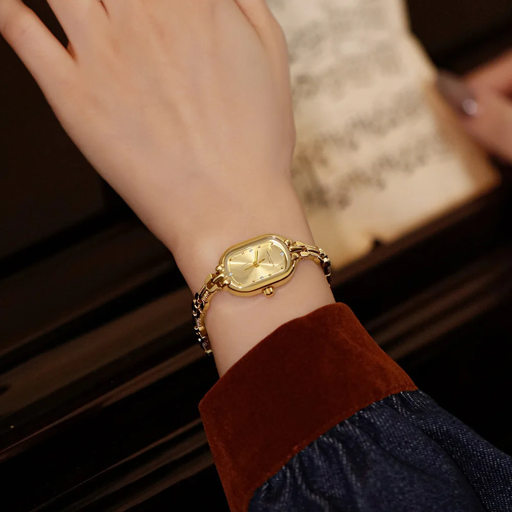 Vintage Bracelet Watch with Unique Japanese Movement Waterproof Oval Quartz Small Gold Watch Suitable for Womens Jewelry Watch Reloj 241122