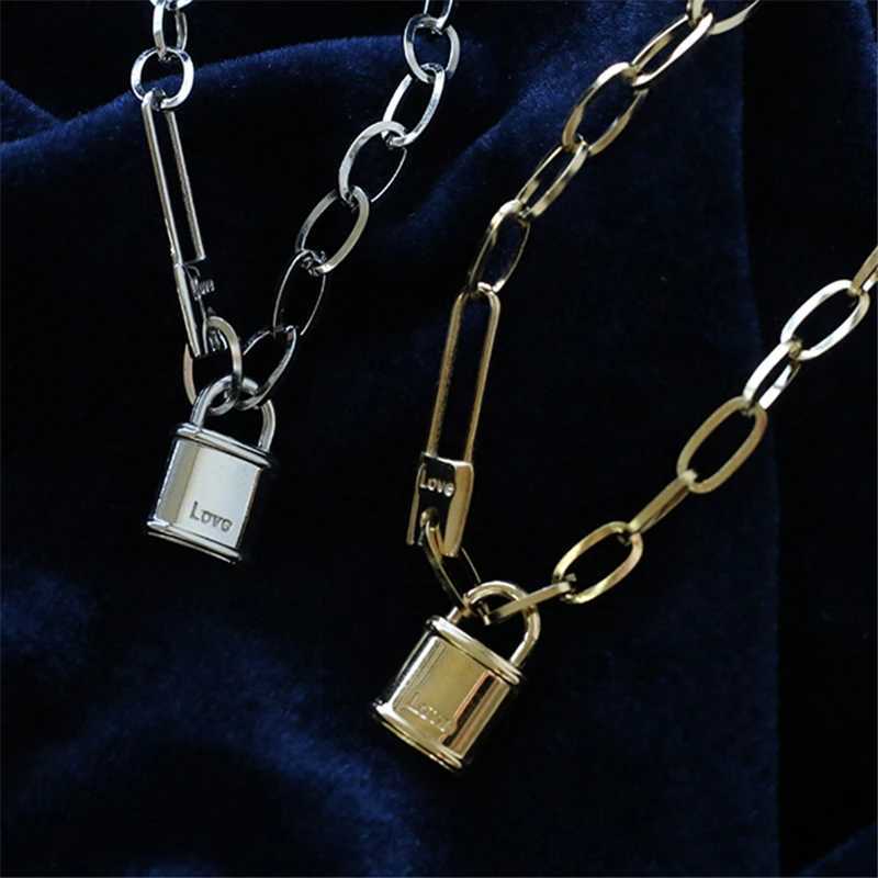 Clavicle Chain with Lock Necklace for Women Padlock Pendant High Quality Titanium Steel Plated 18K Gold Choker Fashion JewelryX241123