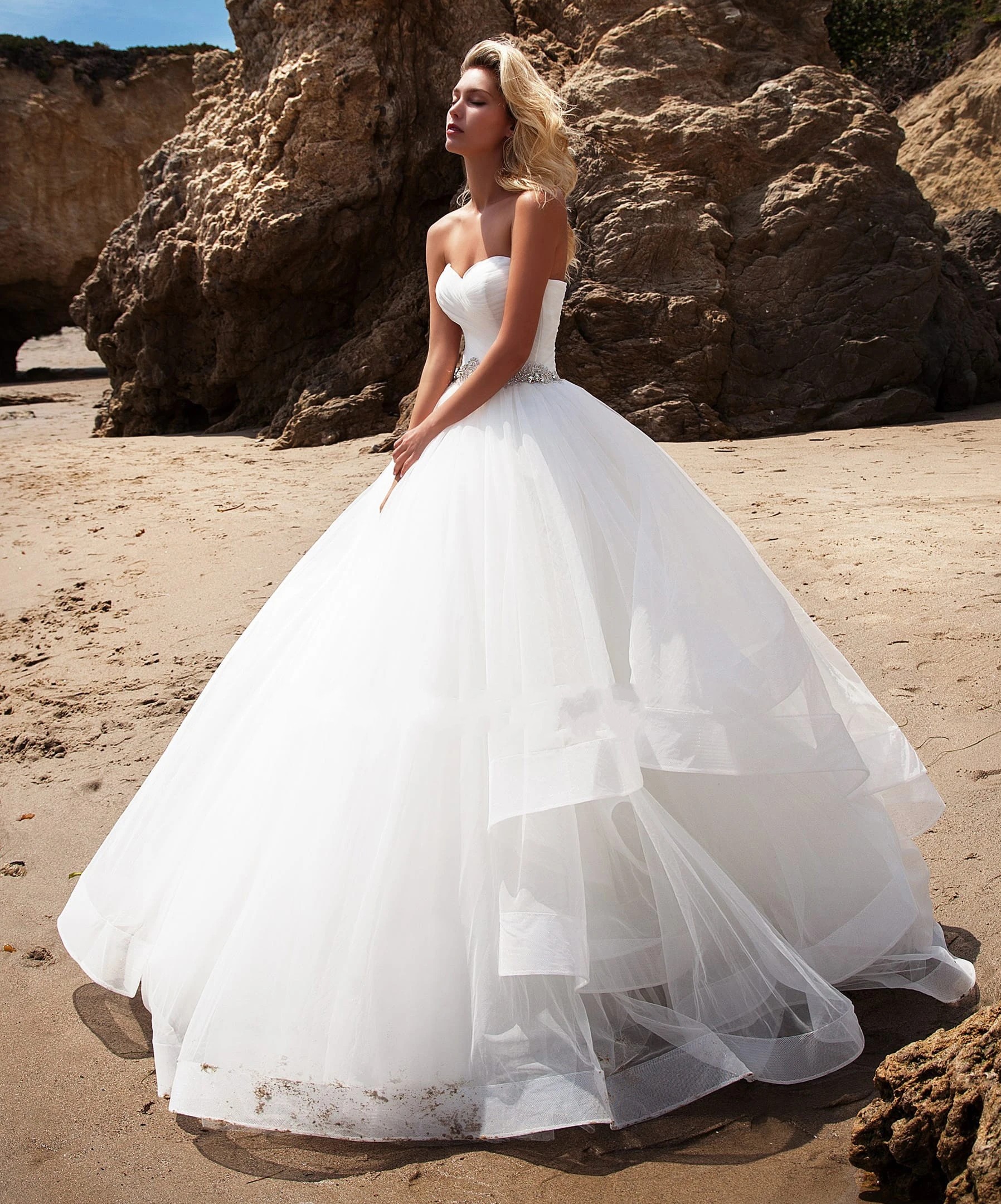 Modern A-line Wedding Dress Sweetheart Cross Back Beaded Belt Lace Up Tulle Women Formal Bridal Gowns Sweep Train Vestidos De Novias Custom Made