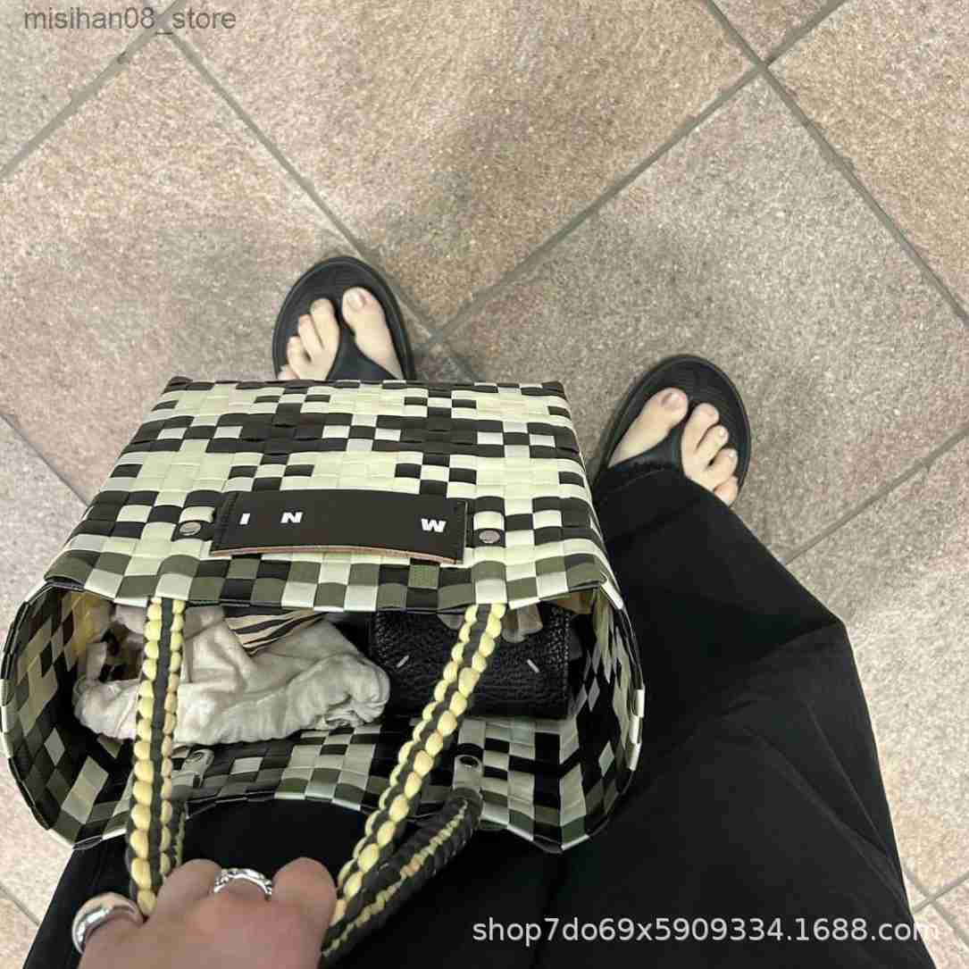 Shopping Baskets Netizen Woven Vegetable Basket Bag Super Hot Handmade Woven Bag Large Capacity Colorful Woven Handheld Bag Q2404232