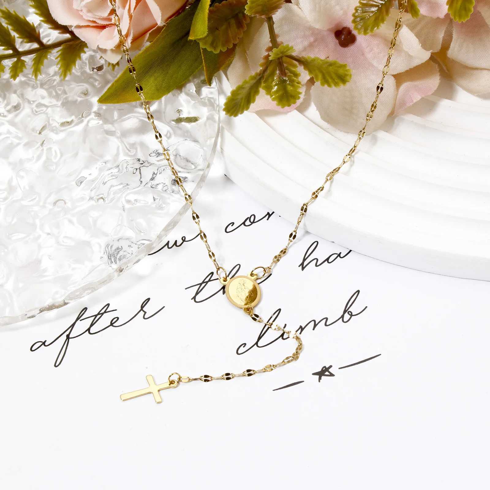 1 Piece 18K Gold Plated Cross Virgin Mary Necklace 304 Stainl Steel Lips Chain Prayer Beads Rosary Necklace Fashion JewelryX241123