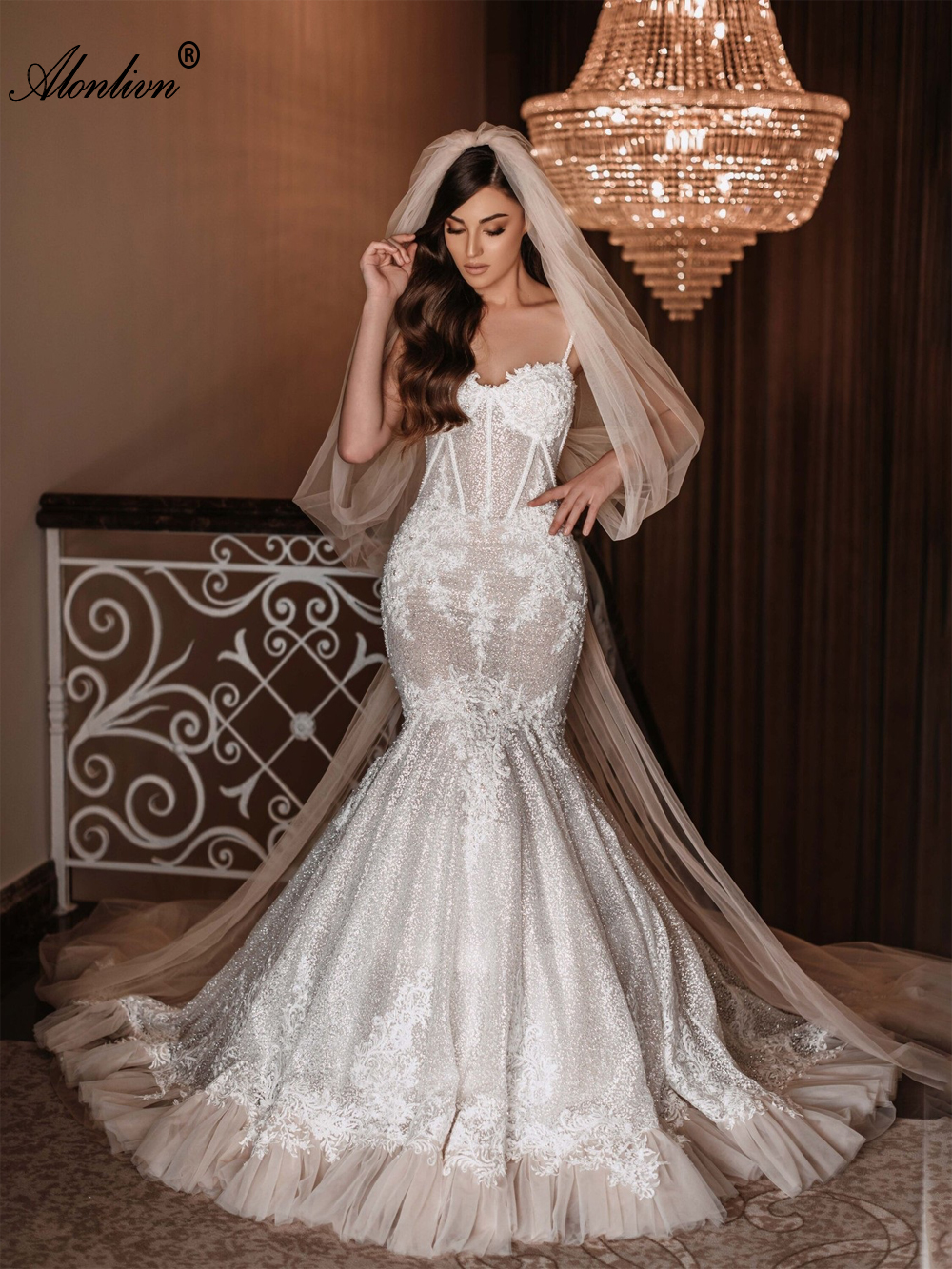 2024 Bling Lace Sweetheart Mermaid Wedding Dress With spaghetti straps Sleeveless Beading Pearls Appliques Trumpet Bridal Gowns With Ruffled Train