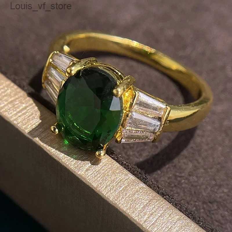 Band Rings Classic Gold Color Green Stones Ring Exquisite Fashion Engagement Wedding Bridal Jewelry H240424