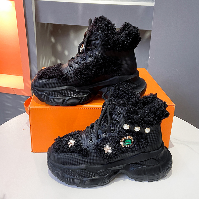 Winter Fashion Warm Shoes Crystal Metal Decorative Thick Soled Sports Shoes Women's Luxury Plush Warm BootsWomen's Luxury Velvet Warm Boots 