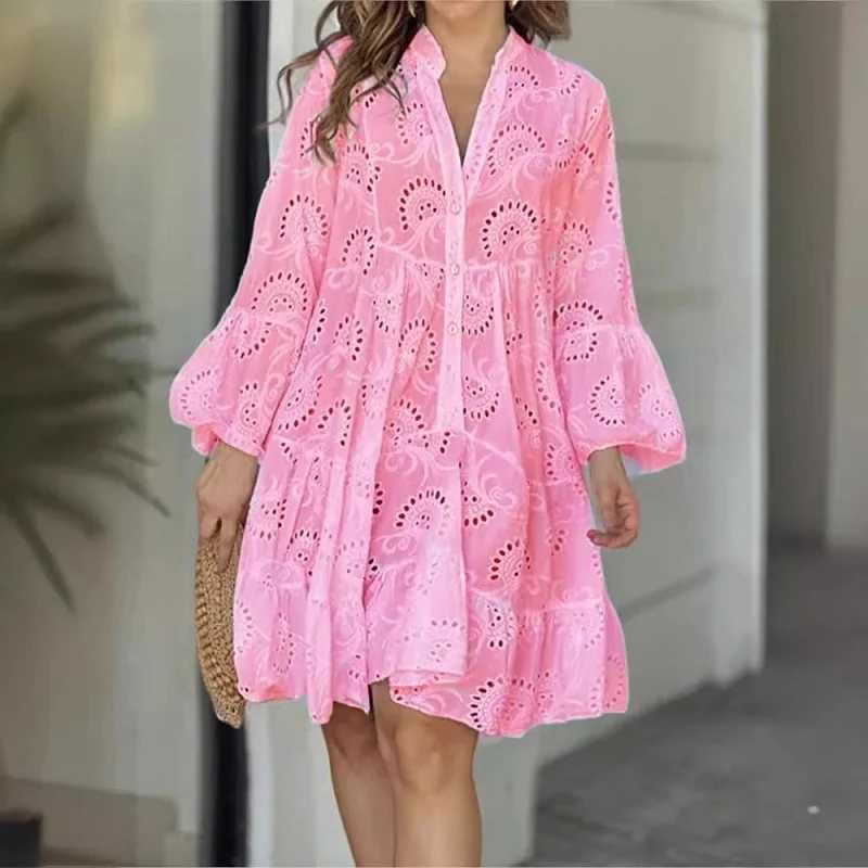 White Embroidered Jacquard Lace Crochet Dress Wenchun Sexy V-neck Hollow Party Dress New Autumn Flame Sve Bohemian Long Dress M241123