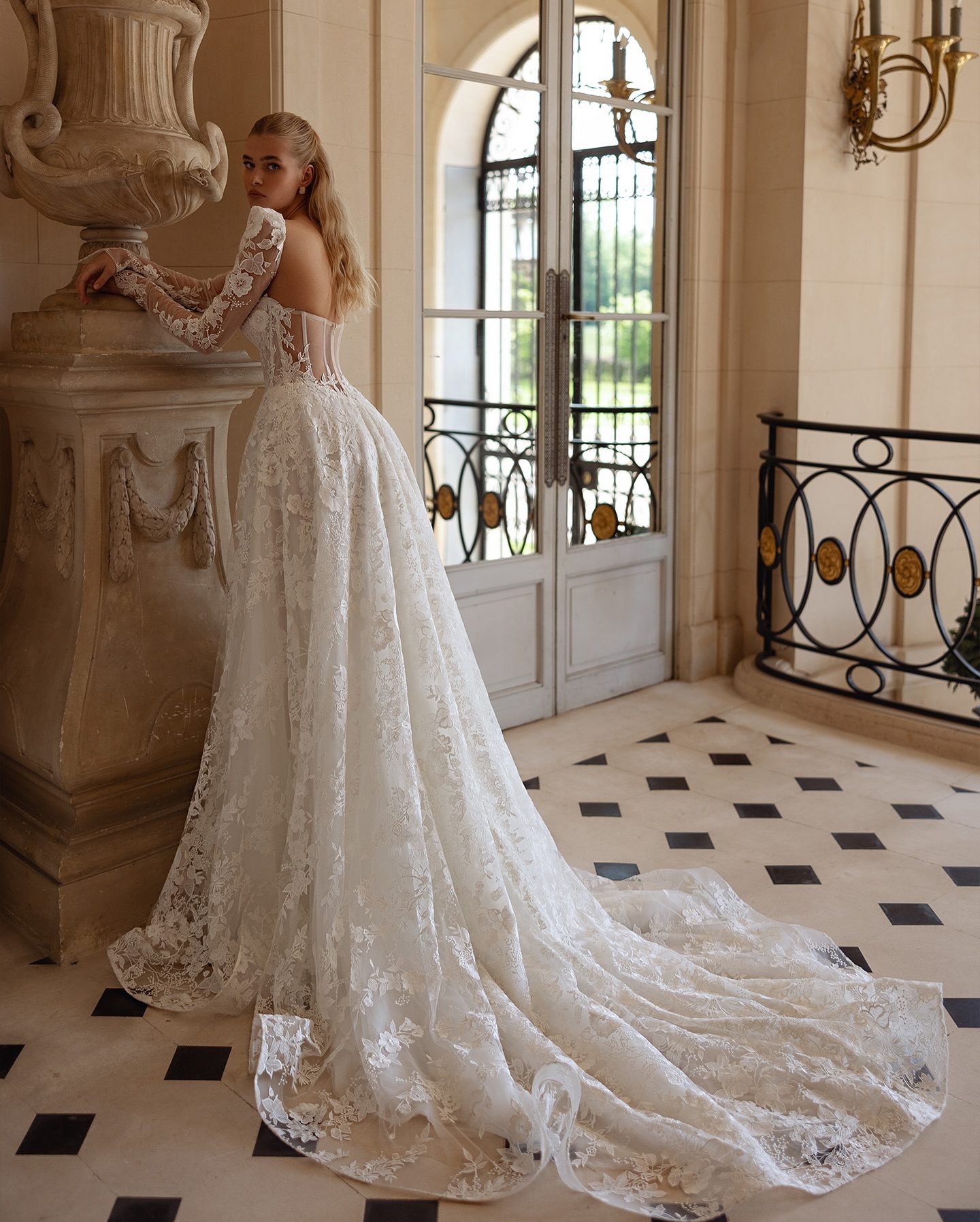 Dresses Princess Bridal Gowns Full Lace Long Sleeves Wedding Dress Sheer Backless Sweep Train Robe De Mariee