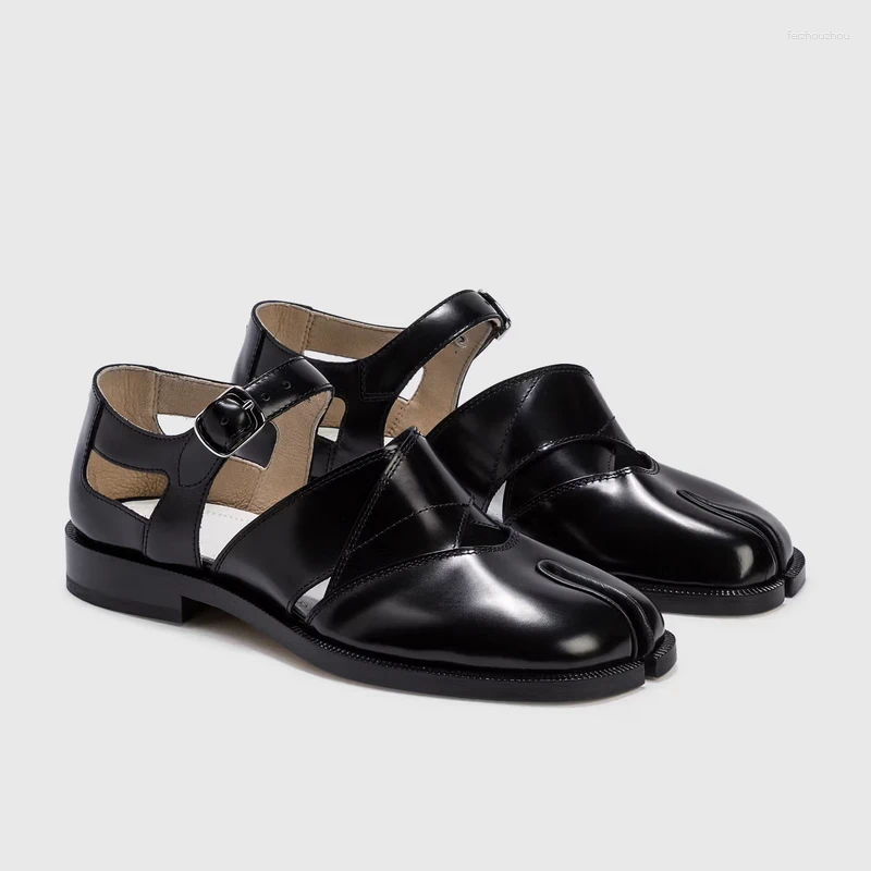 Sandals 2024 Spring Summer Women Tabi Classic Design Low Heeled Leather Shoes Woman Split Toe Footwear
