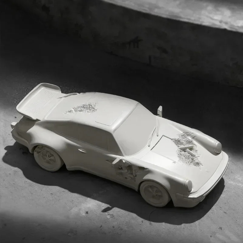 Resin Mahjong Car Pattern Abstract Art Cool Color Car Sculpture Art Works Nordic Statues Home Accessories Living Room Decoration 241122