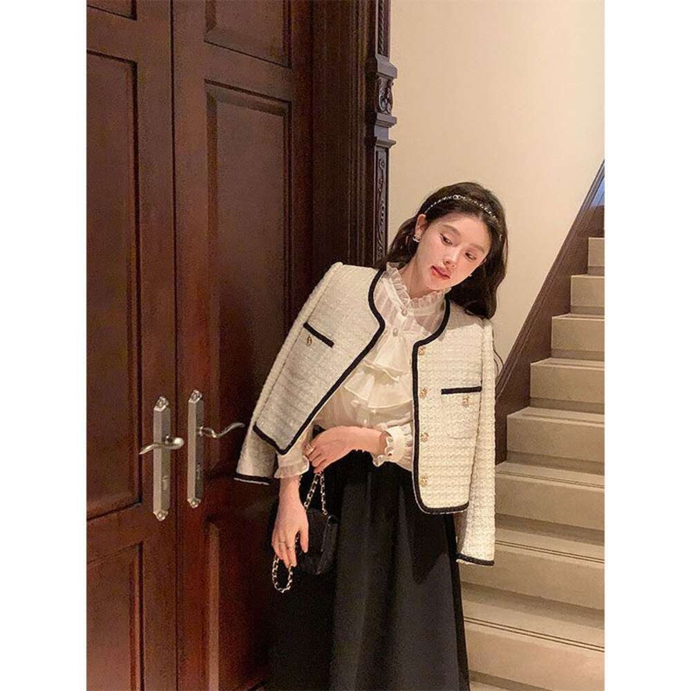 CE Polo Jacket Designer Jackets High Quality C Luxury Fashion Autumn Style Small Fragrant Women Short Jacket Triomph Socialite Coarse Tweed Tops Cardi