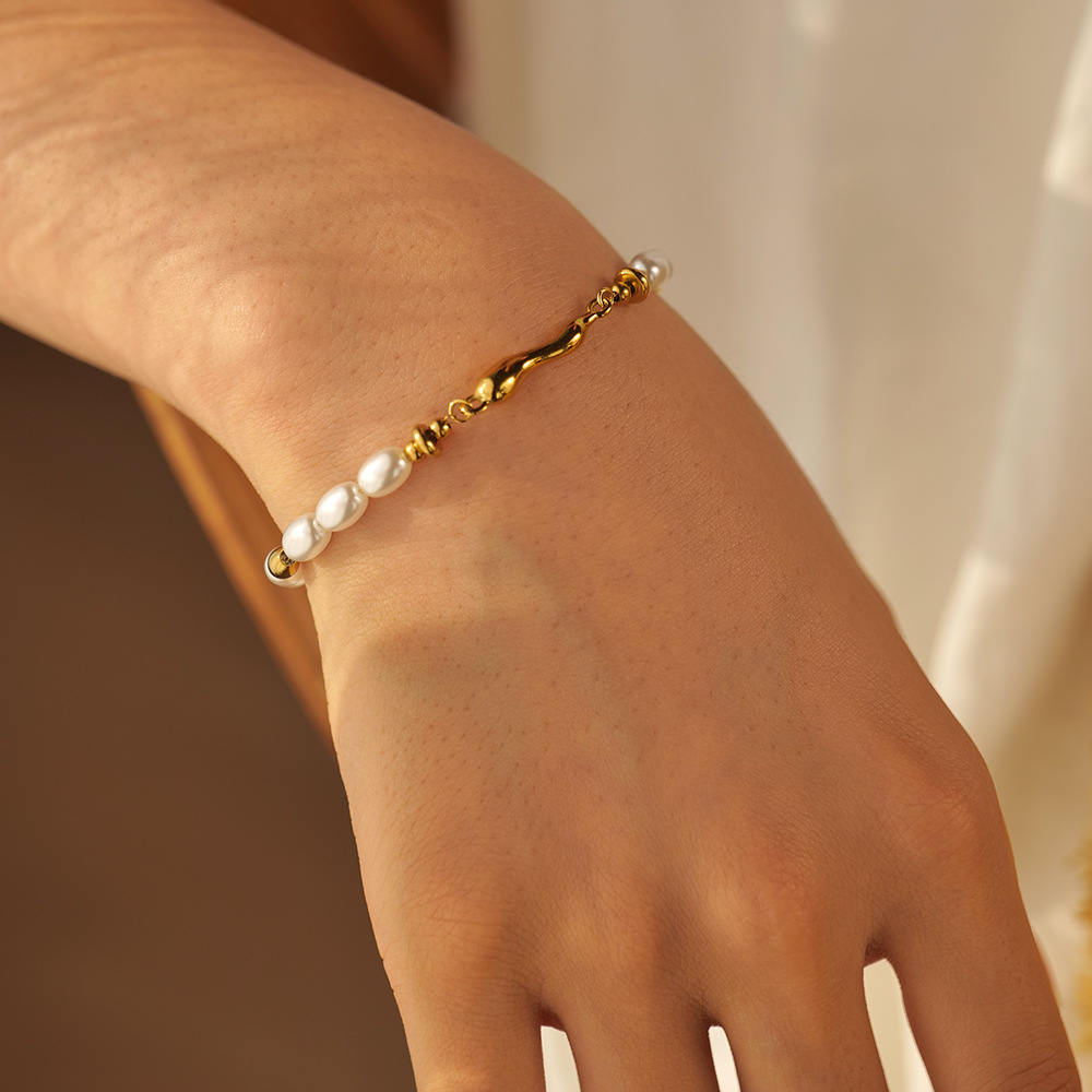 Designer's New Vintage Fashion Pearl Gold Bracelet for Women Plated 18k Stainless Steel Inlaid Pearl Shaped Jewelry Wedding Party Daily Gifts Fre