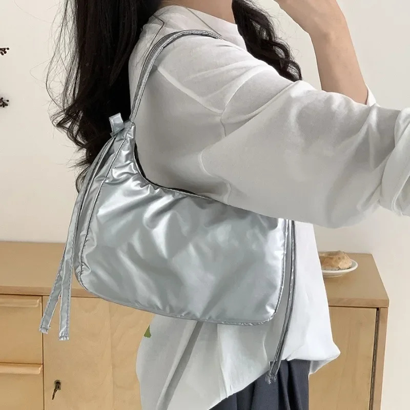 Fashionable and cute matching womens nylon handbag cool shopping PU autumn mini bag 241122