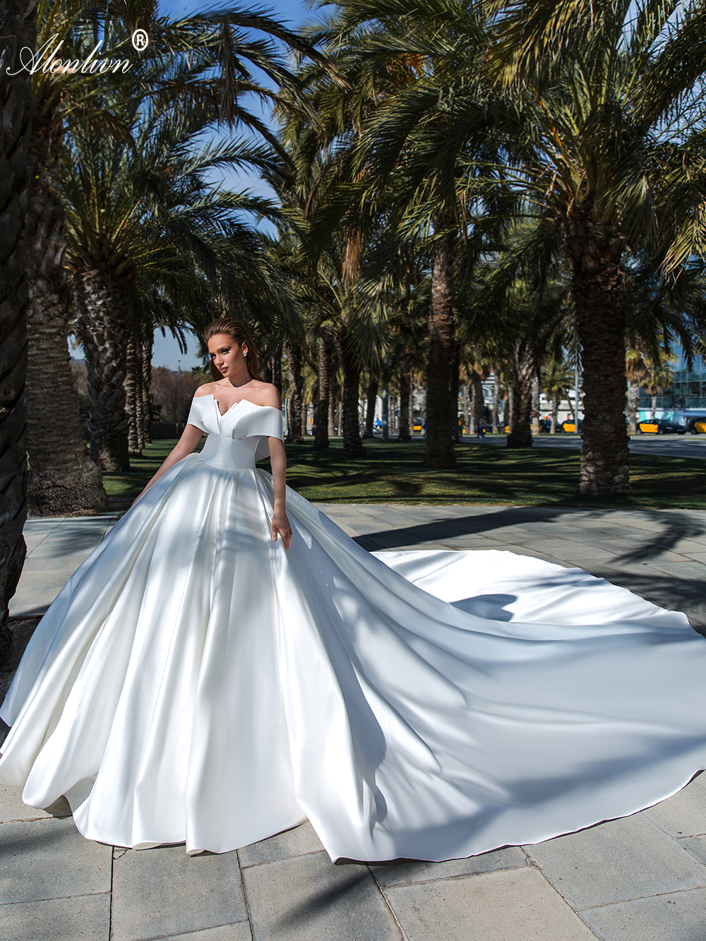 Luxury Satin Off Shoulder Sleeves Puffy Ball Gown Wedding Dress Chapel Train Princess Bridal Gowns